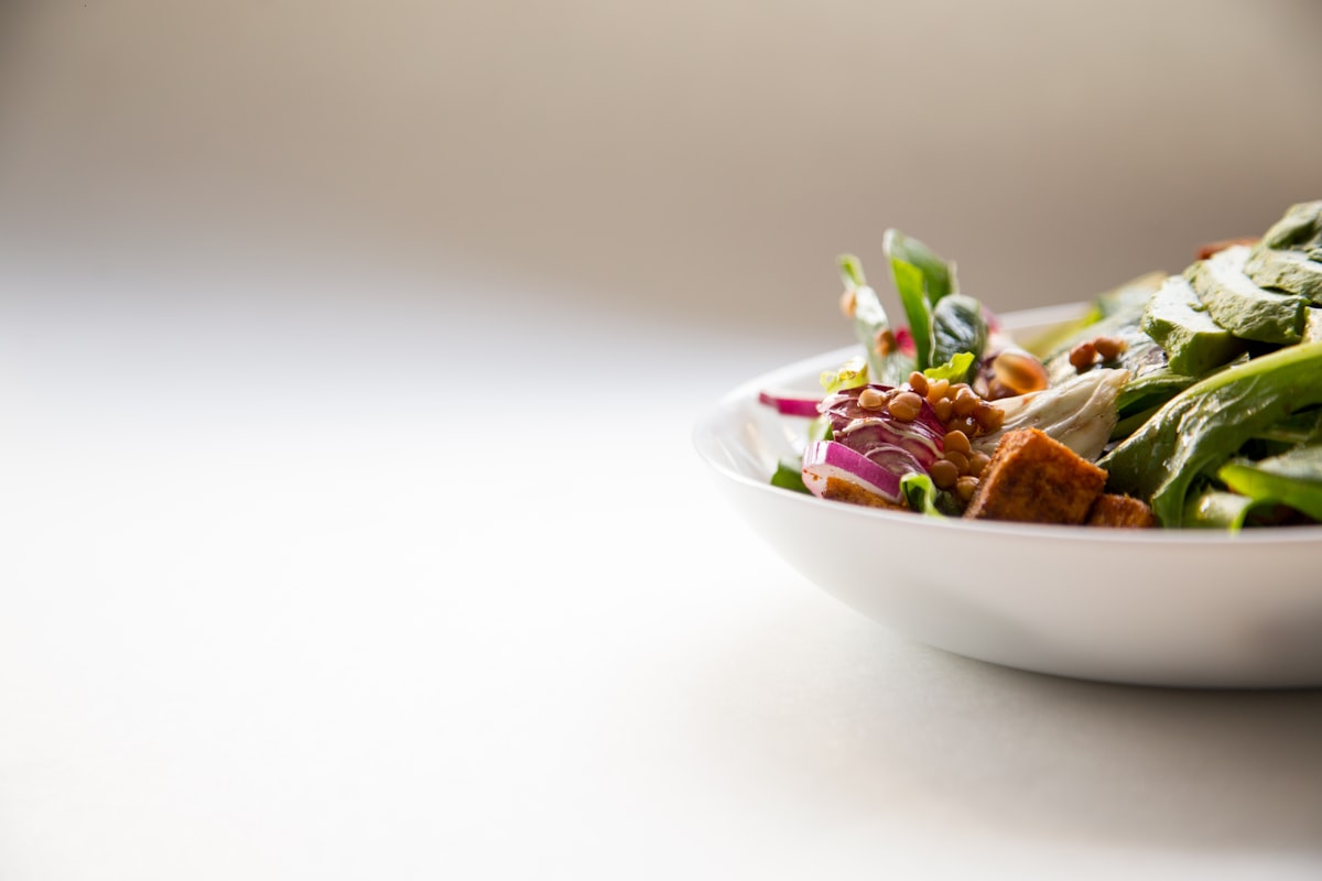 Gemüsesuppe mit Kräutern